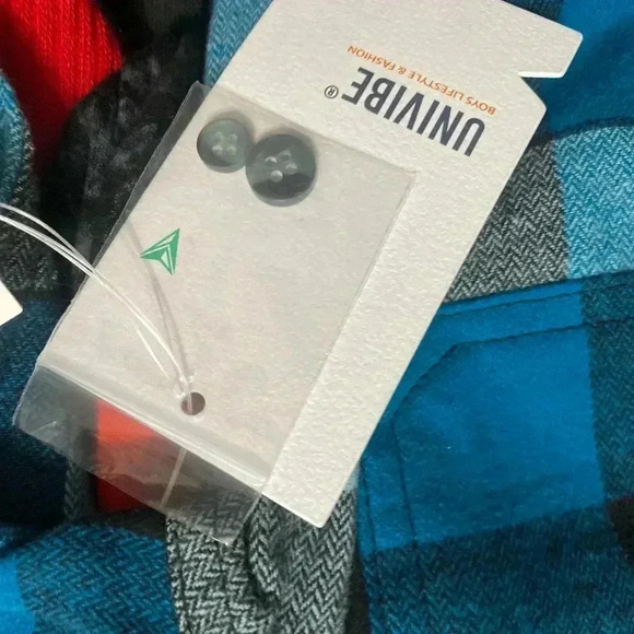 Big Boys Size Small Unvibe Printed Tees and Long Sleeve Flannel Shirt. All NWT - Picture 7 of 8